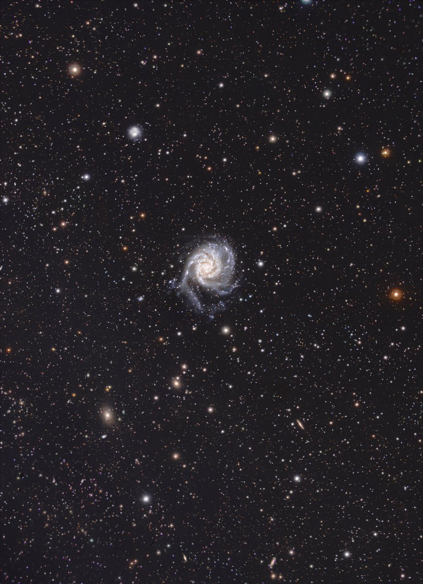 🤯 Premier test de petite galaxie avec mon nouveau télescope, et je suis CHOQUÉ du résultat, je rappelle que les conditions sont atroces : j’ai mal focus en début de soirée, c’était sensé être inexploitable 

WAW ! Magnifique M101, à 21 millions d’années lumière !