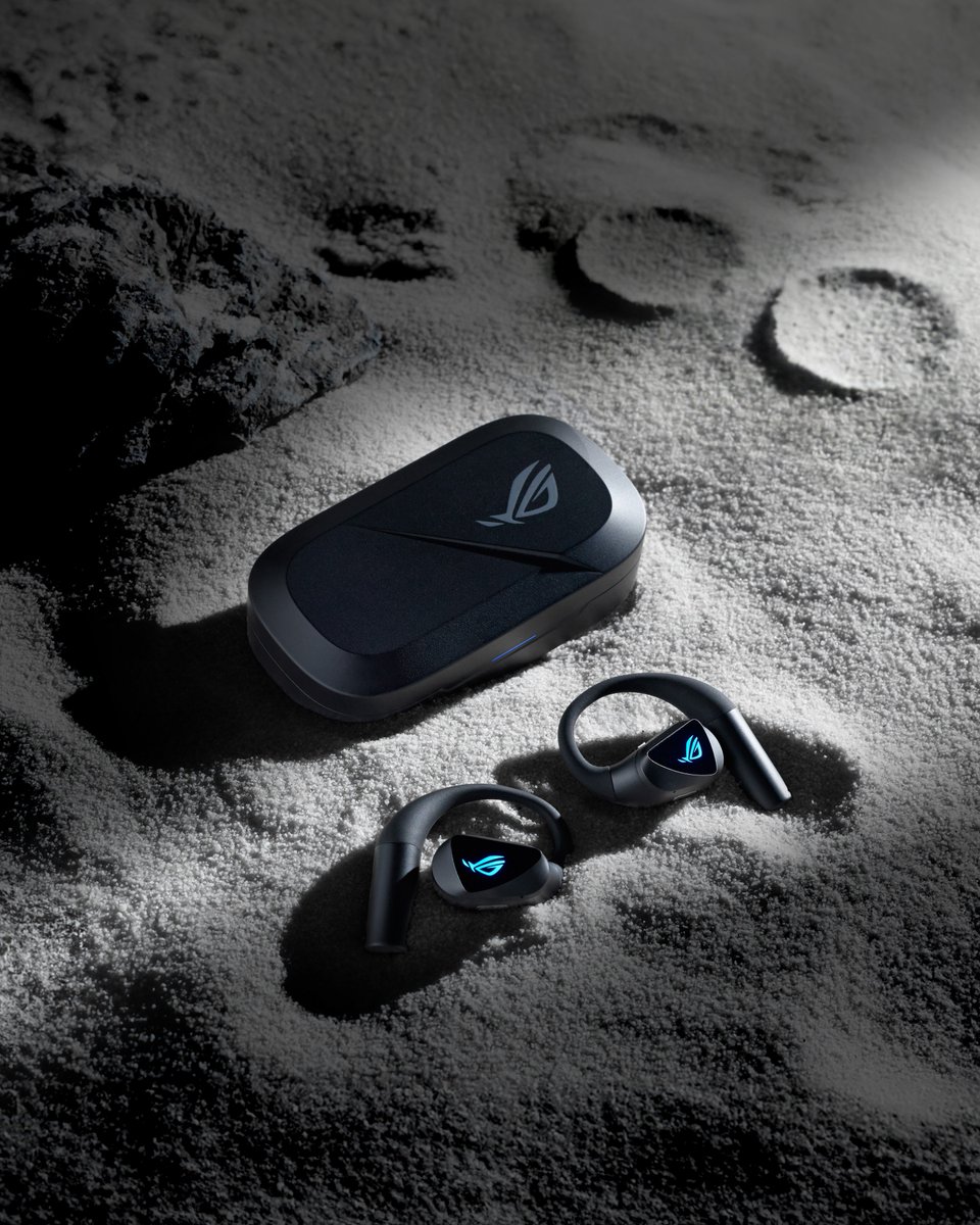 ASUS_ROG_FR's tweet photo. On connait tous un pote qui joue avec avec un casque ou des écouteurs lambda. Tag le et montre lui la beauté que sont les ROG Cetra Open Wireless🎧
#ROGPeripherals #ROGCetra #GamingGear #Peripherals https://t.co/EvkBWpXR4X