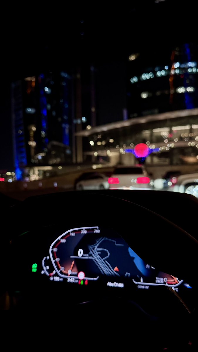 فاطمَ 🇦🇪 tweet media
