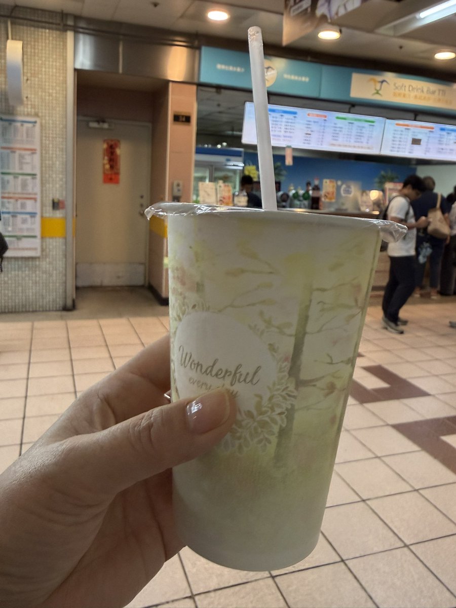 Jm7nC's tweet image. スイカジュースも飲んできました🍉
前にお渡ししたスイカジュース面格子、オパンチュウサギの後ろに おりました！😊
お店に行く事があったら探してみてくださーい。
#台北
#TTI