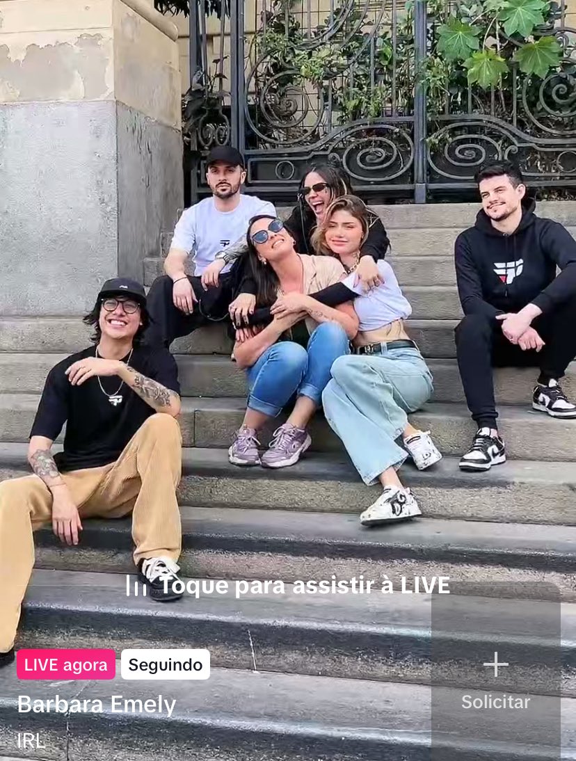 vitu tweet media