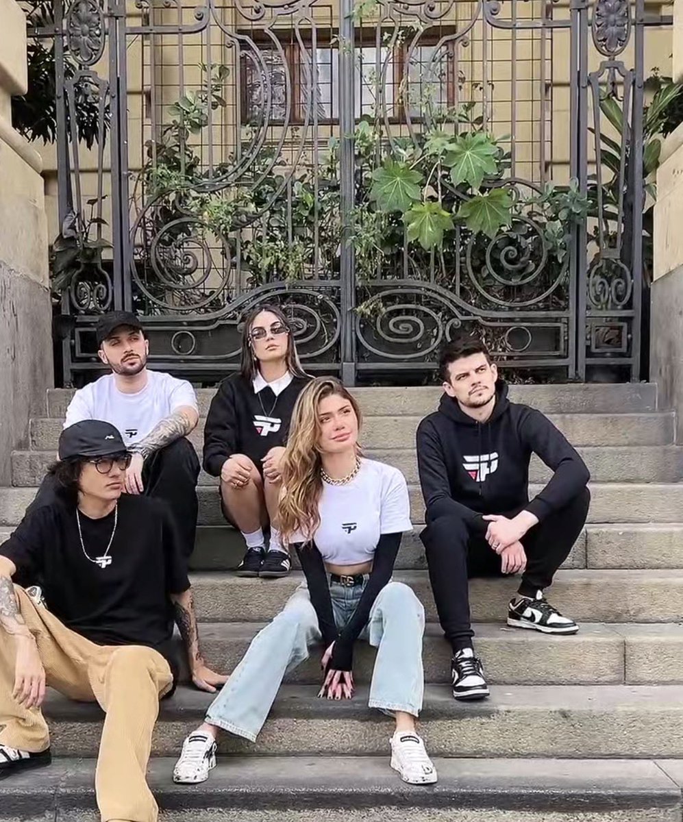 Única parte da paiN que ainda me trás felicidade 😕