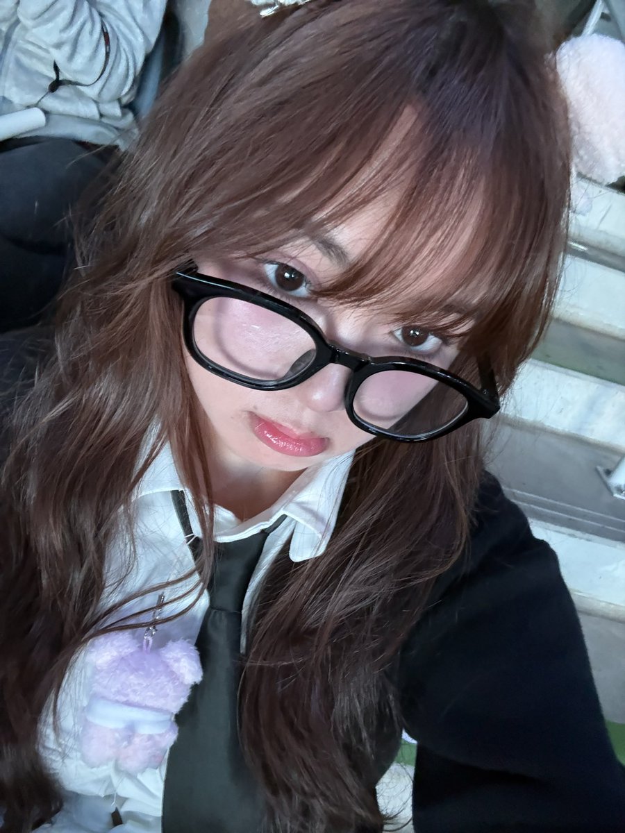 luvksminnie's tweet image. rockstar bf and his nerd gf 🤓☝🏼

 #stayselcaday #ssd #seungmin #straykids