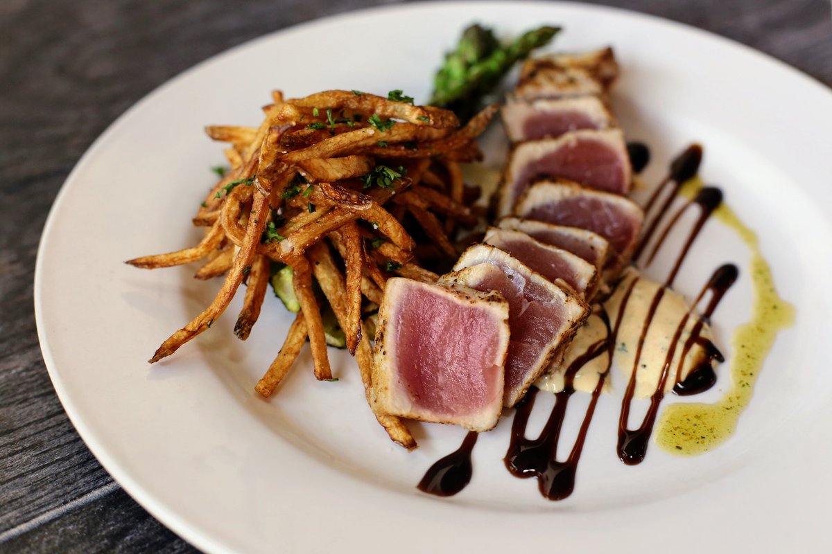 Fresh in today—and it’s something special.

We’re working with Bluefin tuna, one of the most prized fish in the world. Clean, rich, and incredibly smooth… this is the kind of product you don’t mess with—you let it speak.

Tonight’s plate:
Seared Bluefin tuna
Crispy micro fries