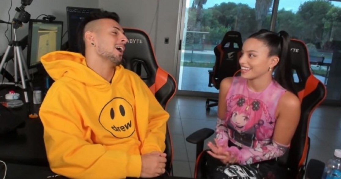 +arroz con pollo o con salsa?
-con leche