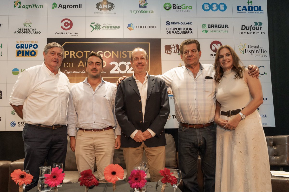 VictoriaCarball's tweet photo. ✨ Nueva edición de Protagonistas del Agro

El 9 de abril compartimos un gran encuentro junto a Alberto Pino, Daniel Zerbino @DZerwine y Martín Olaverry @olaverrymartin , con la moderación de Facundo Ponce de León.

Gracias a quienes acompañaron y a las empresas auspiciantes. https://t.co/bfPSVzEHNu