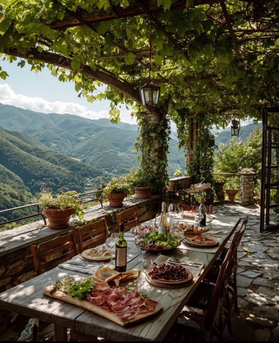 MagnificaLounge's tweet image. Come with me…
#Tuscany #weekend #relax #love
📷@echoesofworld