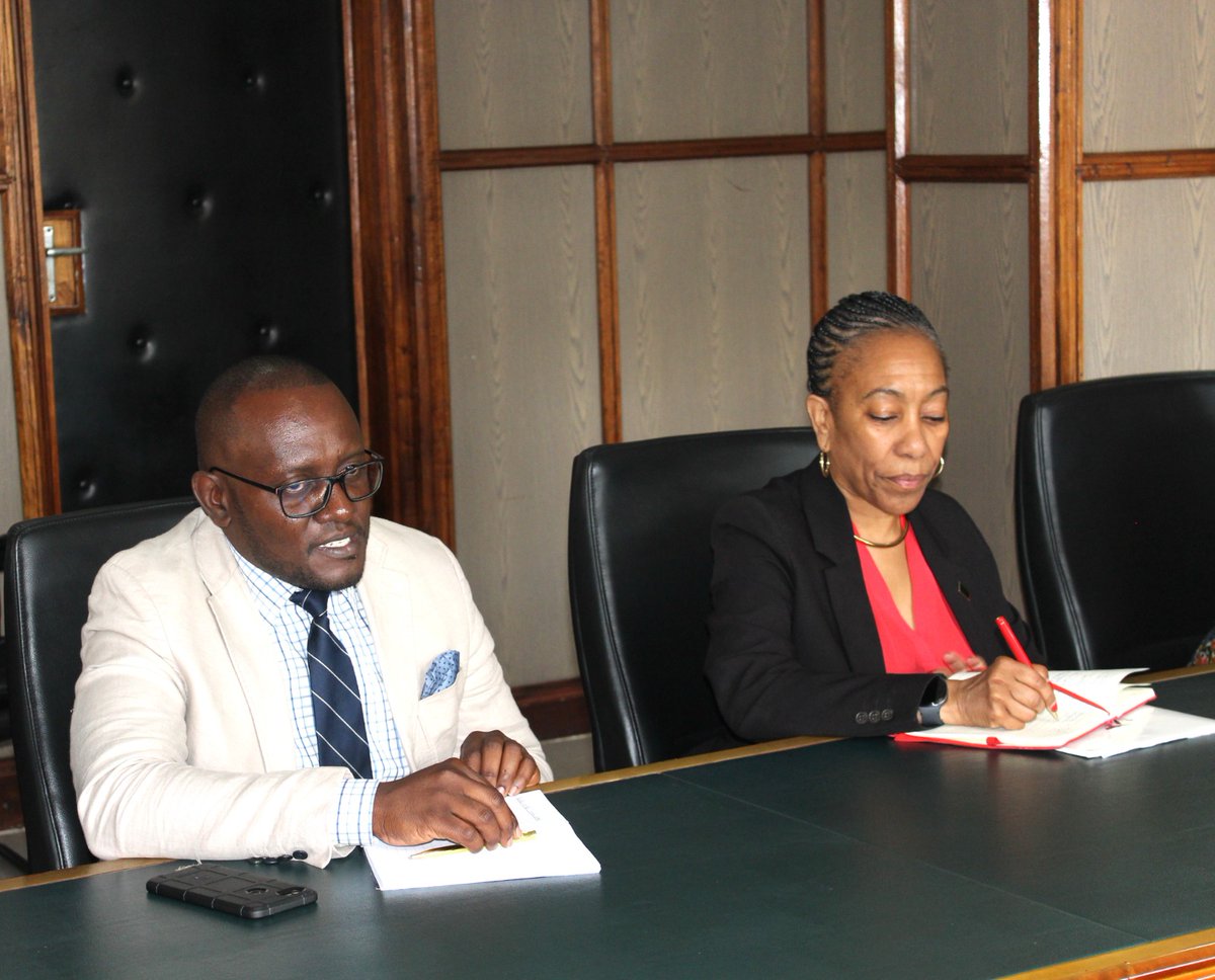 ZambiaMFAIC's tweet image. Today at Charter House, Ms. Etambuyu Anamela Gundersen, PS for International Relations &amp;amp; Cooperation, received a courtesy call from a technical team from the Government of Scotland led by Catherine White, Deputy Director for International Development and #ClimateChange.