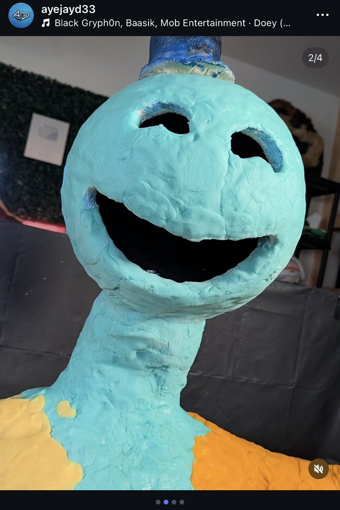 Fantime_Horror's tweet photo. 🔥 DOEY in REAL life modeling CLAY! 

👉 In October 2025, AJD created a giant DOEY the Doughman using actual modeling clay!

👀 This must have taken an incredible amount of work... what do you think?! 🔥

🔗 (Via: ayejayd33 on IG / @.itskittyuh for the info)
#PoppyPlaytime