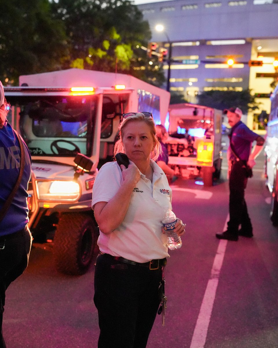MecklenburgEMS's tweet image. The crews behind the Zach Bryan concert...always watching, listening, and ready to take action the moment someone calls for help.

If you're interested in joining a great team with unique work opportunities like medical standbys, apply today! 

#ems #paramedic #emt #emslife