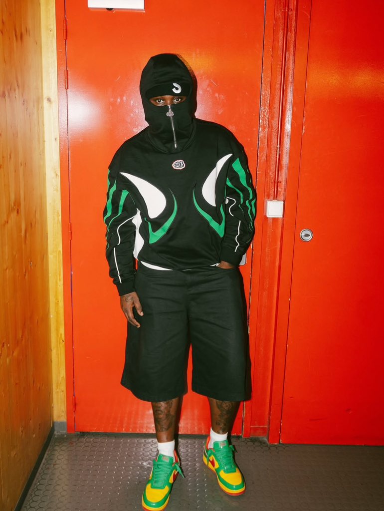 FOLLOW BACK ☄️🏁 tweet media