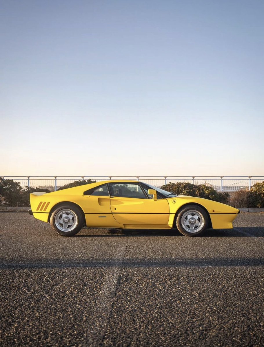 Belli_Ferrari's tweet image. 288 GTO

📸 Ggclassiccar (Instagram)

#Ferrari