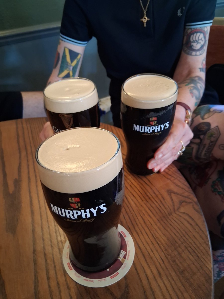 MrsG3124's tweet image. It's @PintsBeauty @PintsO_Guinness @Murphys_Stout time #SKA #Oi have a fab weekend all u stompers 🍻 🍻🍻