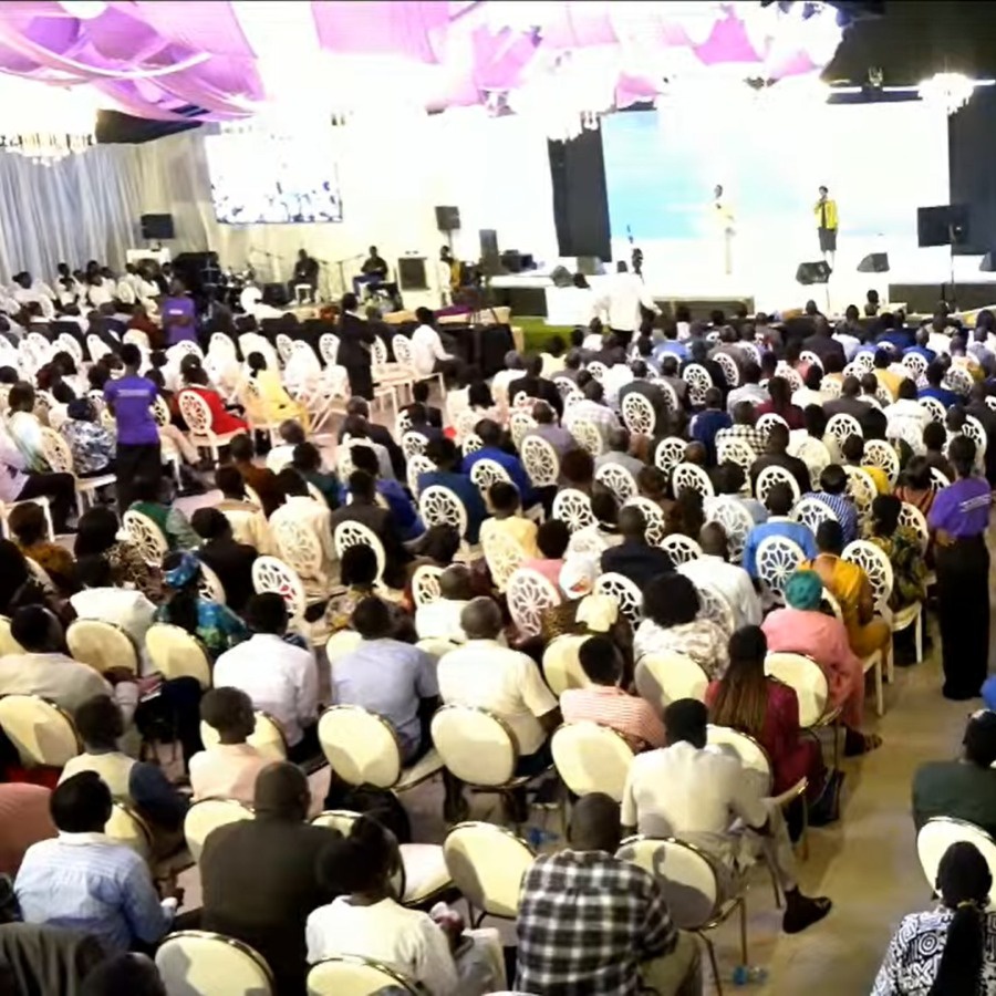 TO SOUTH SUDAN. 

"Your political history has shown us that when you say you are moving, nobody can stop you. Now let's shift that power into the gospel, set aside all differences, and believe God for revival."

        ~ Apostle Grace Lubega 

#ApostleGraceInSouthSudan DAY 1