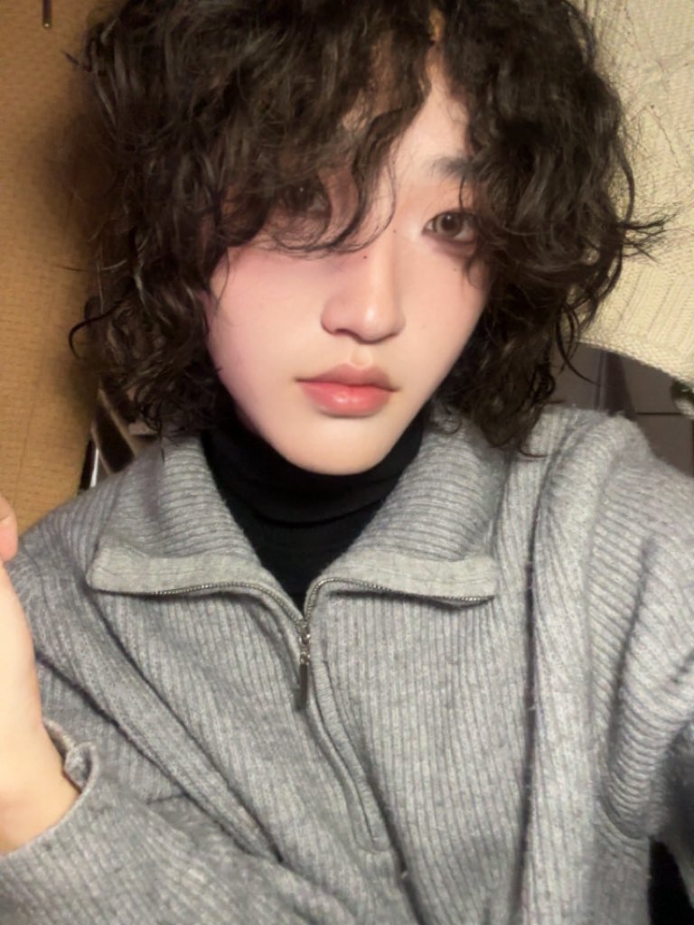mxmxmx888999's tweet photo. 当年扫射恋妹癖的时候我弯腰亲亲妹妹躲过一劫！
#四爱 #switch https://t.co/NvhRN5QWOT