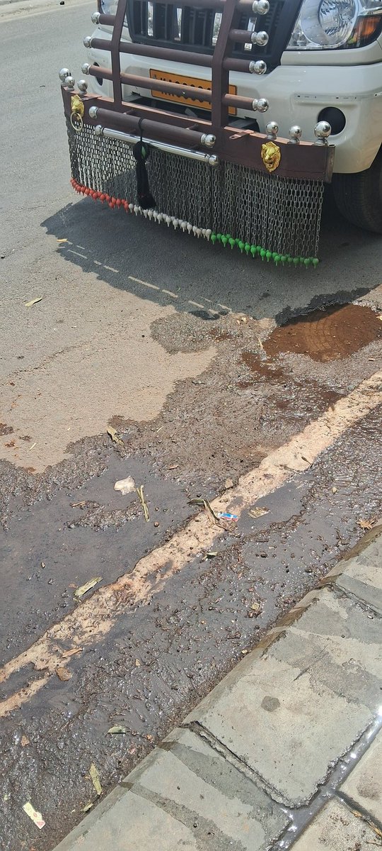 MukundSubra's tweet photo. @CPBlr sir where can i get this fancy number plate? @ChristinMP_ https://t.co/C4bNJ28GTY