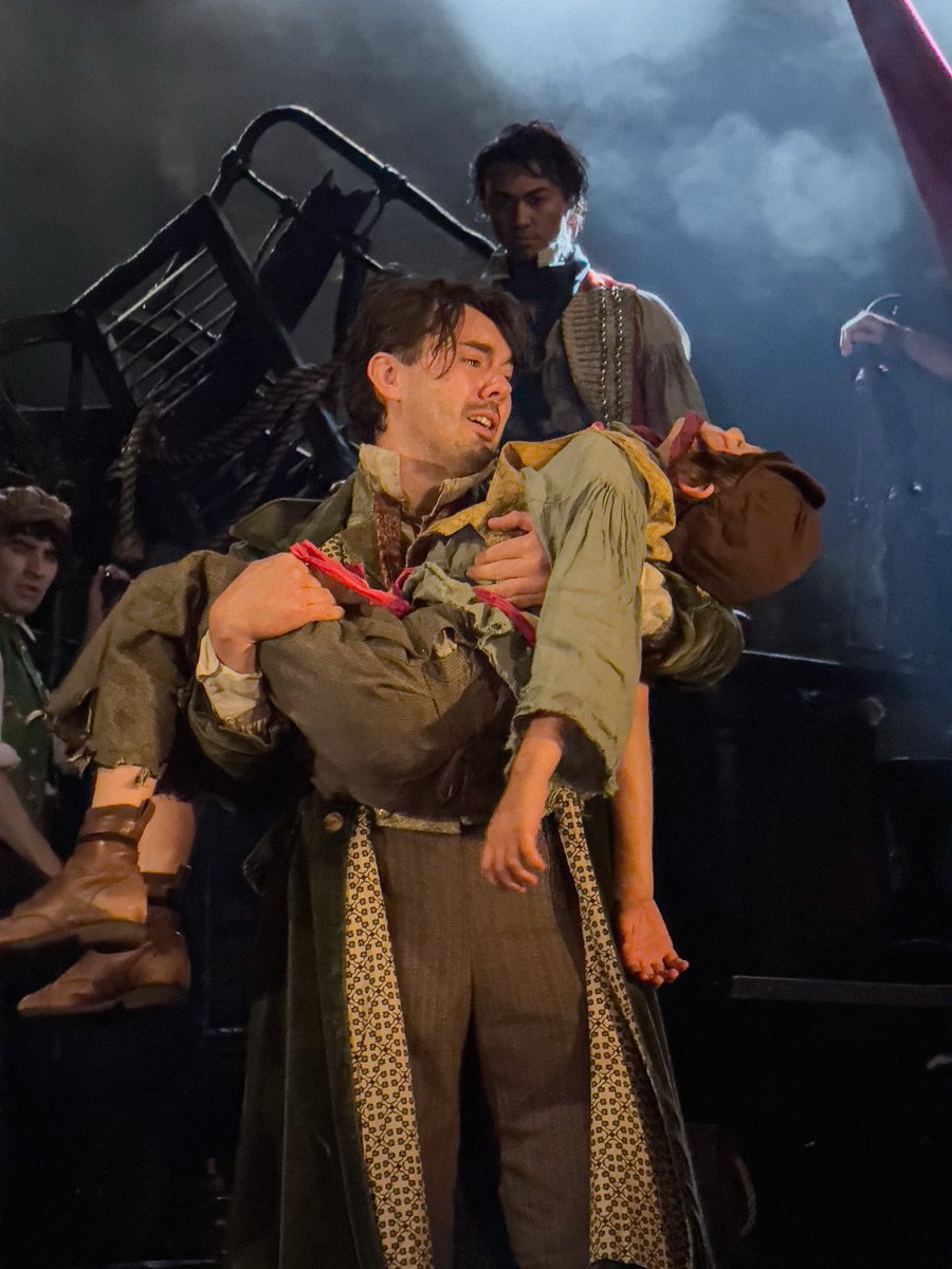 Les Misérables tweet media