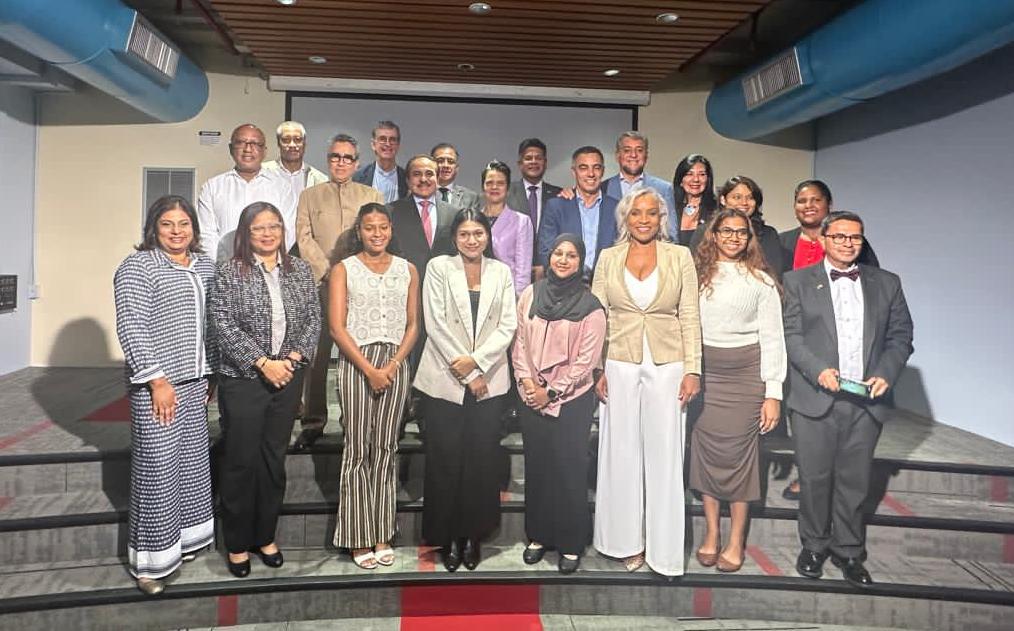 embTT_ve's tweet image. Venezuela's voice was heard @NALISTT #SpanishLanguageDay, where Ms. Neisha Ghany, former Chairwoman of the Nat’l Trust of #TT, read from Rómulo Gallegos’ short story “El crepúsculo del diablo.” #Venezuela Ambassador Álvaro Sánchez delivered remarks on Rómulo Gallegos’ legacy.