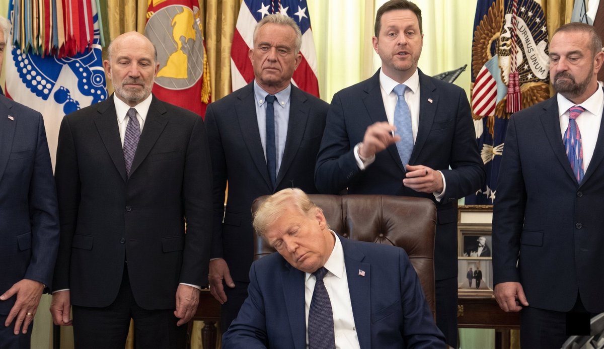 ITDUDE F.E.L.L.A tweet media