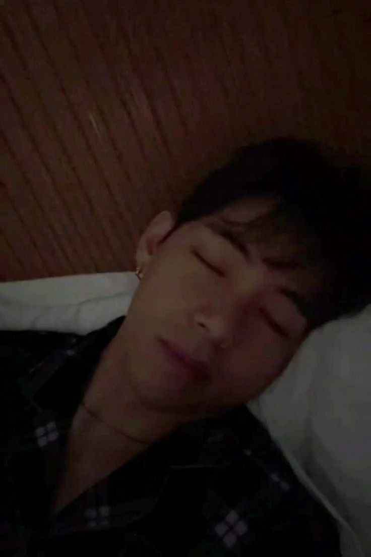 Sebastian tweet media