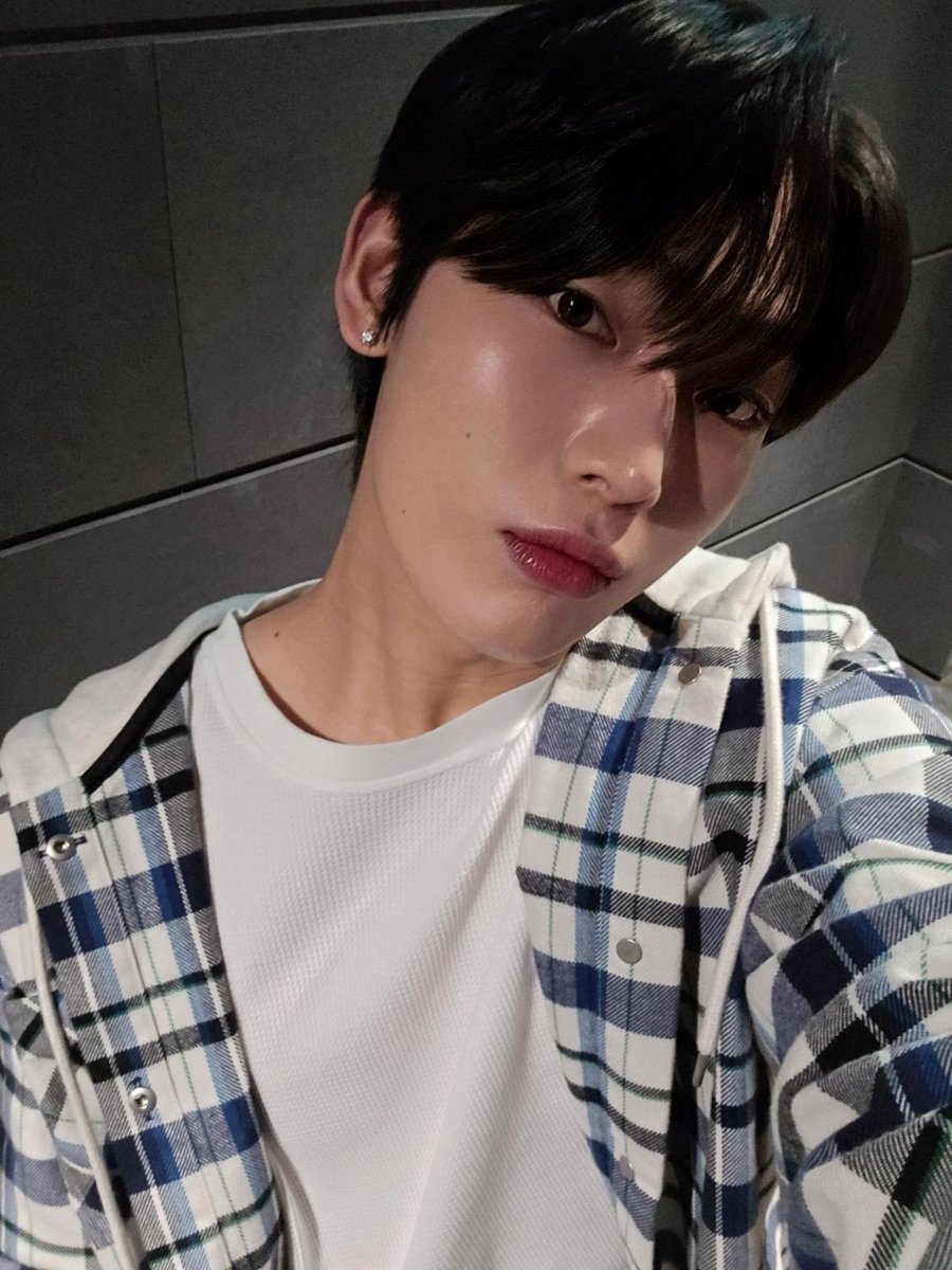 kenny aka sunghoon teeth enthusiast tweet media