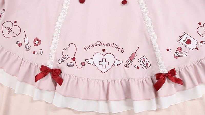 i4pup's tweet image. i love nurse motifs in lolita ♡🩸