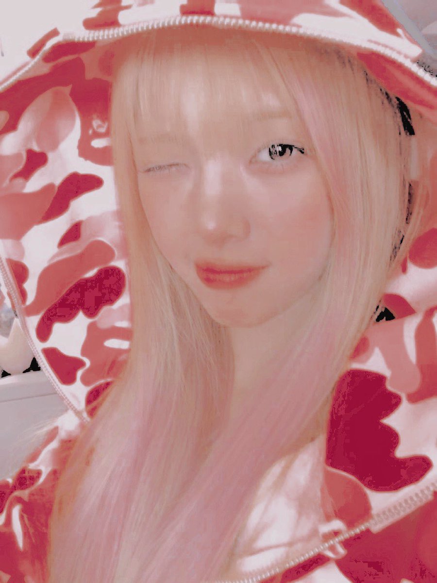 ︎ ︎ ︎ 𝓱𝐲𝐩𝐞 ︎ ︎ ✿ ︎ ︎ ︎₊ ︎ ︎ 𝐠𝐢͟𝐫𝐥. tweet media