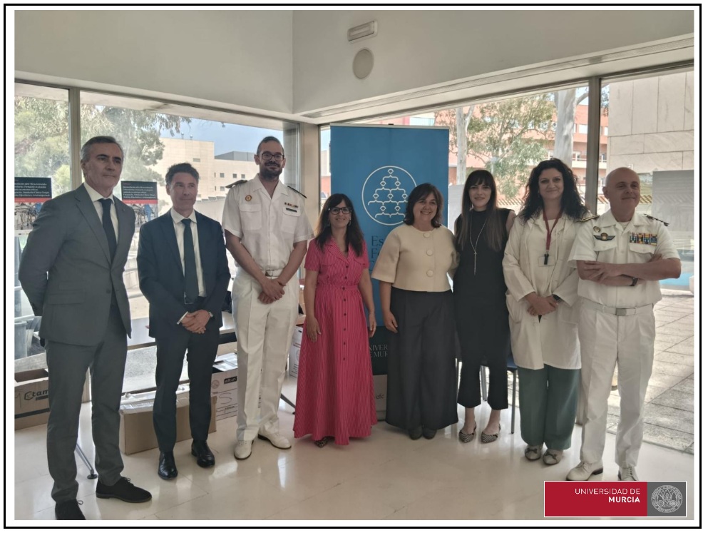 dgsce_RM's tweet photo. "Atención Sanitaria en Entornos Críticos: Emergencias, Simulación Clínica, Cirugía, Medicina Hiperbárica y Aerotransportada"
Profesionales de la @UMU @Armada_esp @coemur @commurcia @Murciasalud.
Enfocado en responder a los retos reales del ámbito sanitario en un entorno crítico. https://t.co/IphYYCm7Ed