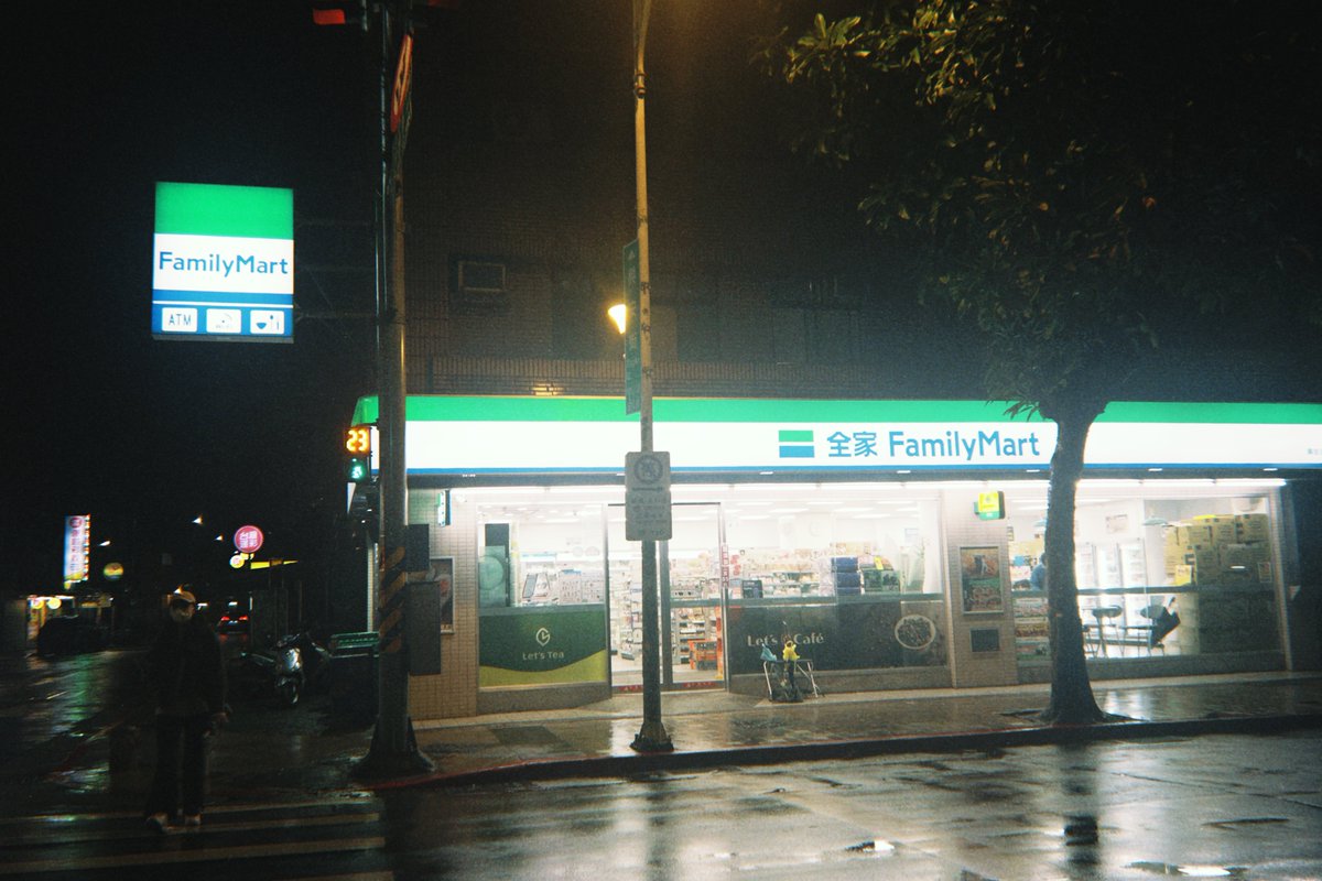 いがりなつみ tweet media