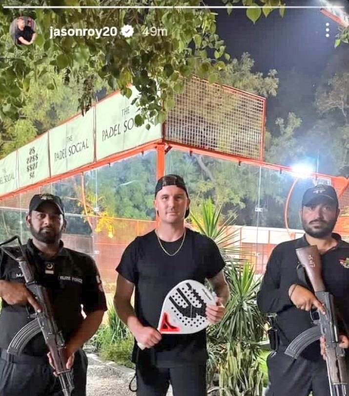TalhaDigital007's tweet photo. Jason Roy's Instagram story  🔥 https://t.co/vNavzffZsf