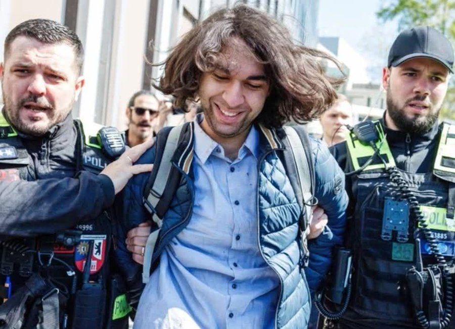 BladeoftheSun tweet media