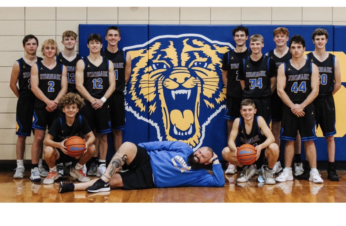 HoopsBobcat's tweet photo. Bittersweet Tweet. 
I have accepted a position back home in Serena. I can’t thank you all enough.
Thanks for an amazing 17 years.
On to the next play.
I’ll see ya in a gym somewhere down the road.
Coach Alsvig out https://t.co/hJDUfFhIdI