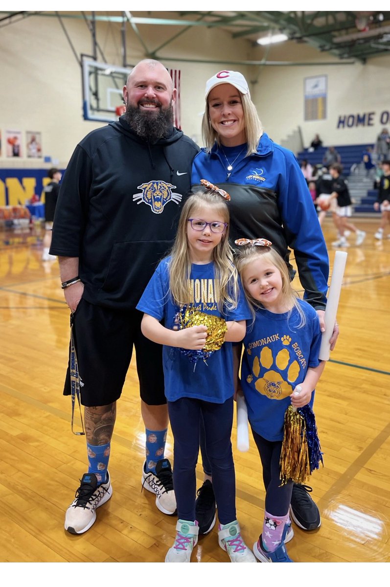 HoopsBobcat's tweet photo. Bittersweet Tweet. 
I have accepted a position back home in Serena. I can’t thank you all enough.
Thanks for an amazing 17 years.
On to the next play.
I’ll see ya in a gym somewhere down the road.
Coach Alsvig out https://t.co/hJDUfFhIdI