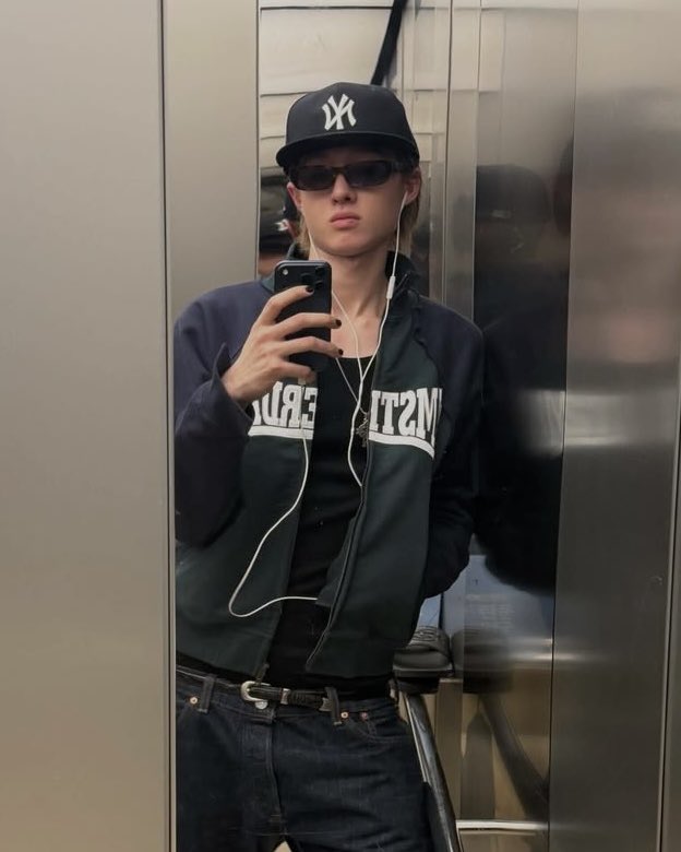 nana ✦ GREENRED tweet media