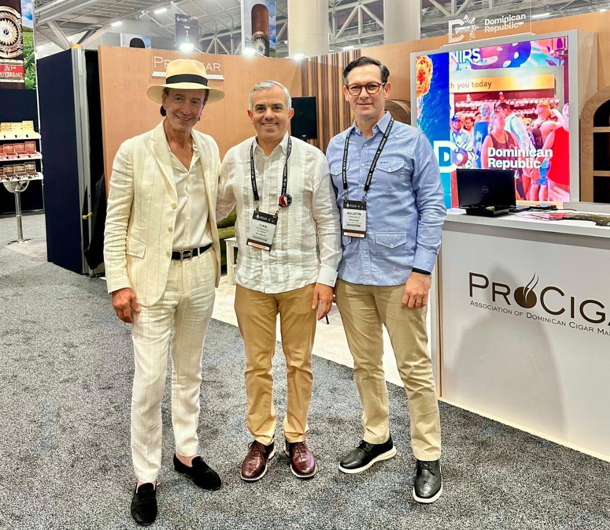 RD mantiene liderazgo mundial en elaboración y exportación de cigarros premium informa INTABACO

 _En el país se elaboran más de 196 millones de cigarros premium al año, según informó el director de la entidad, al participar en una convención internacional de cigarros en los