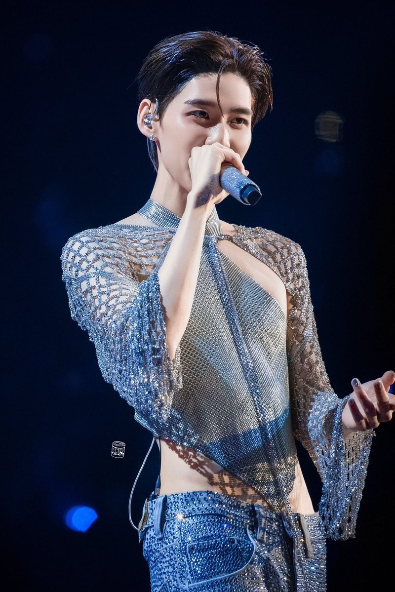 บลมน (@last7days) on Twitter photo 