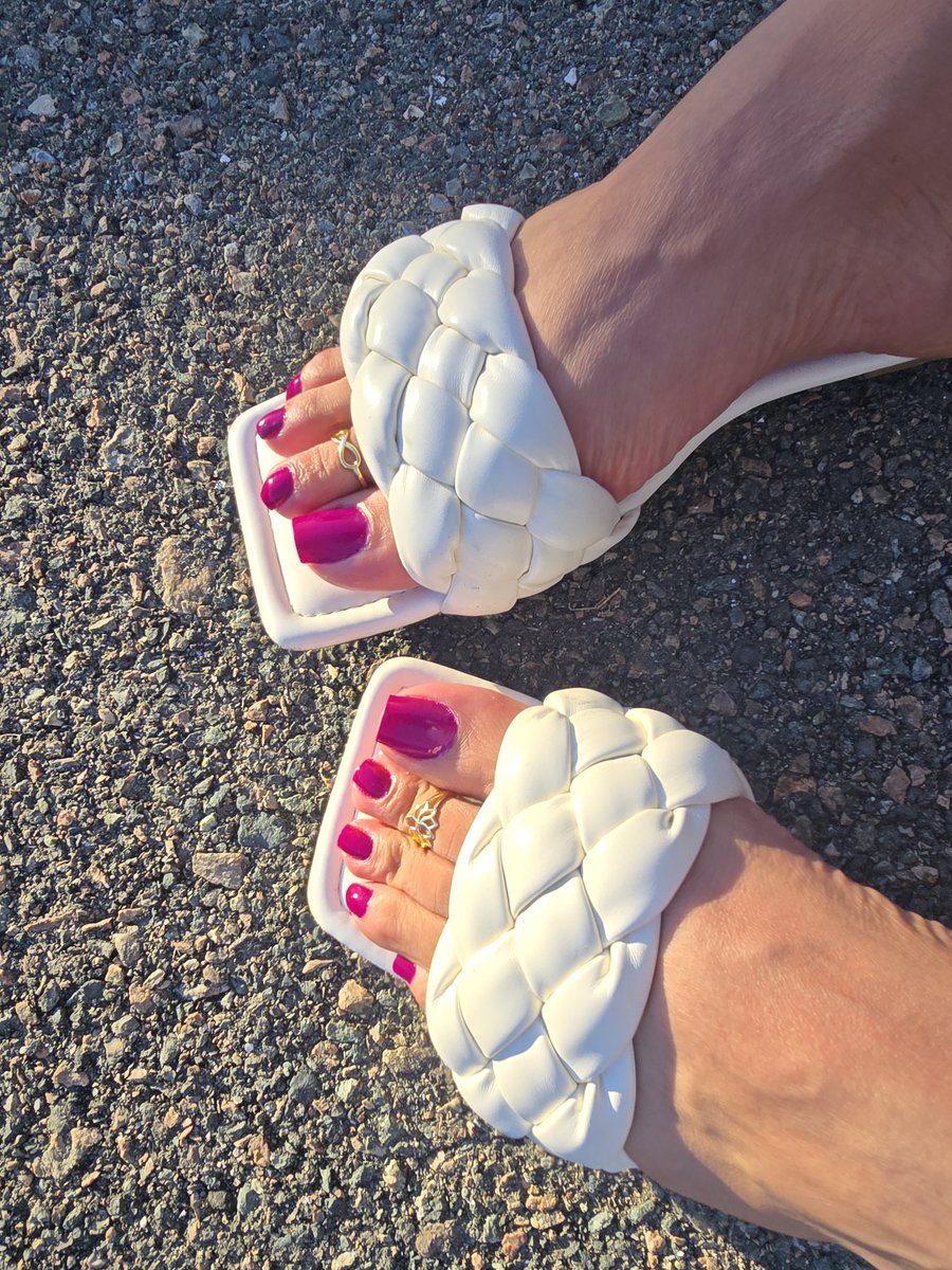 Tasty_PerfecToes tweet media