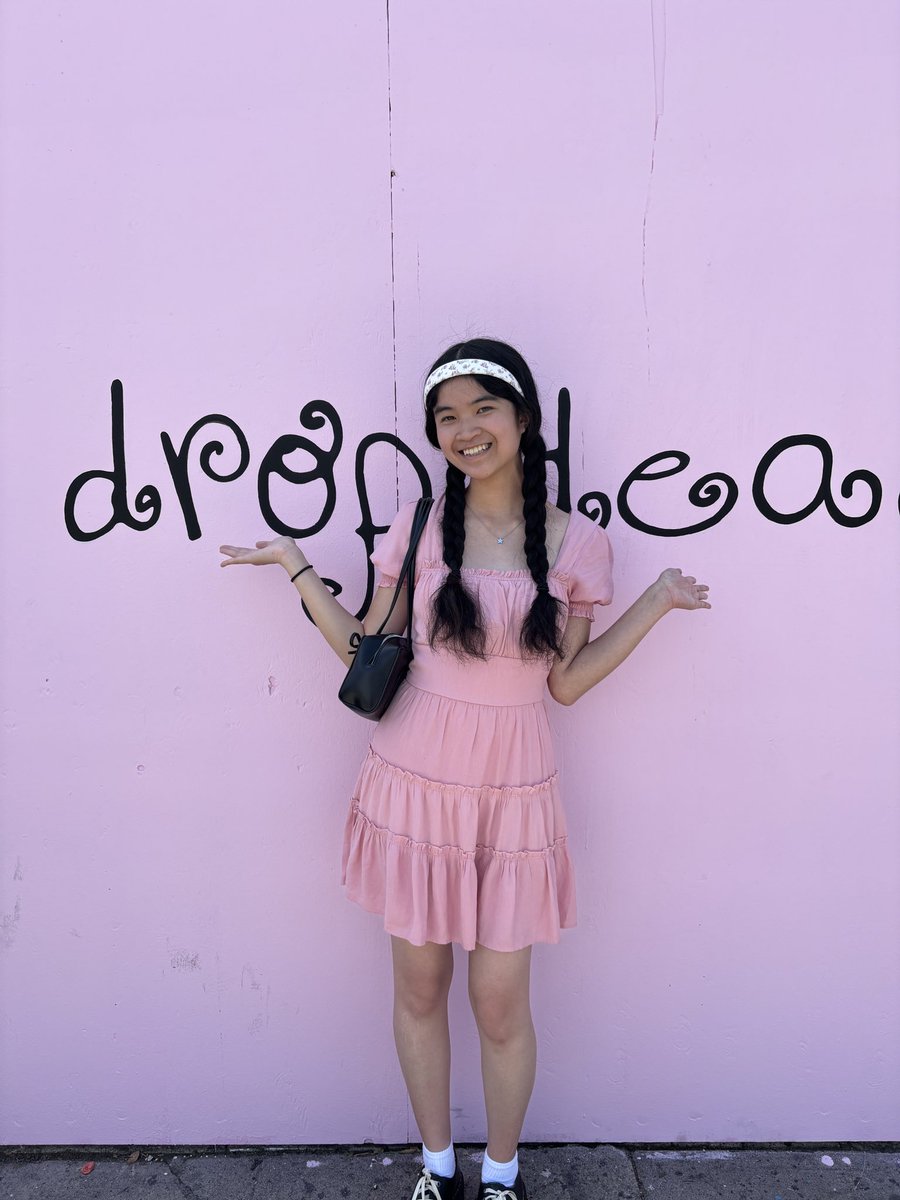 mary is in the garden💐🕰️ tweet media