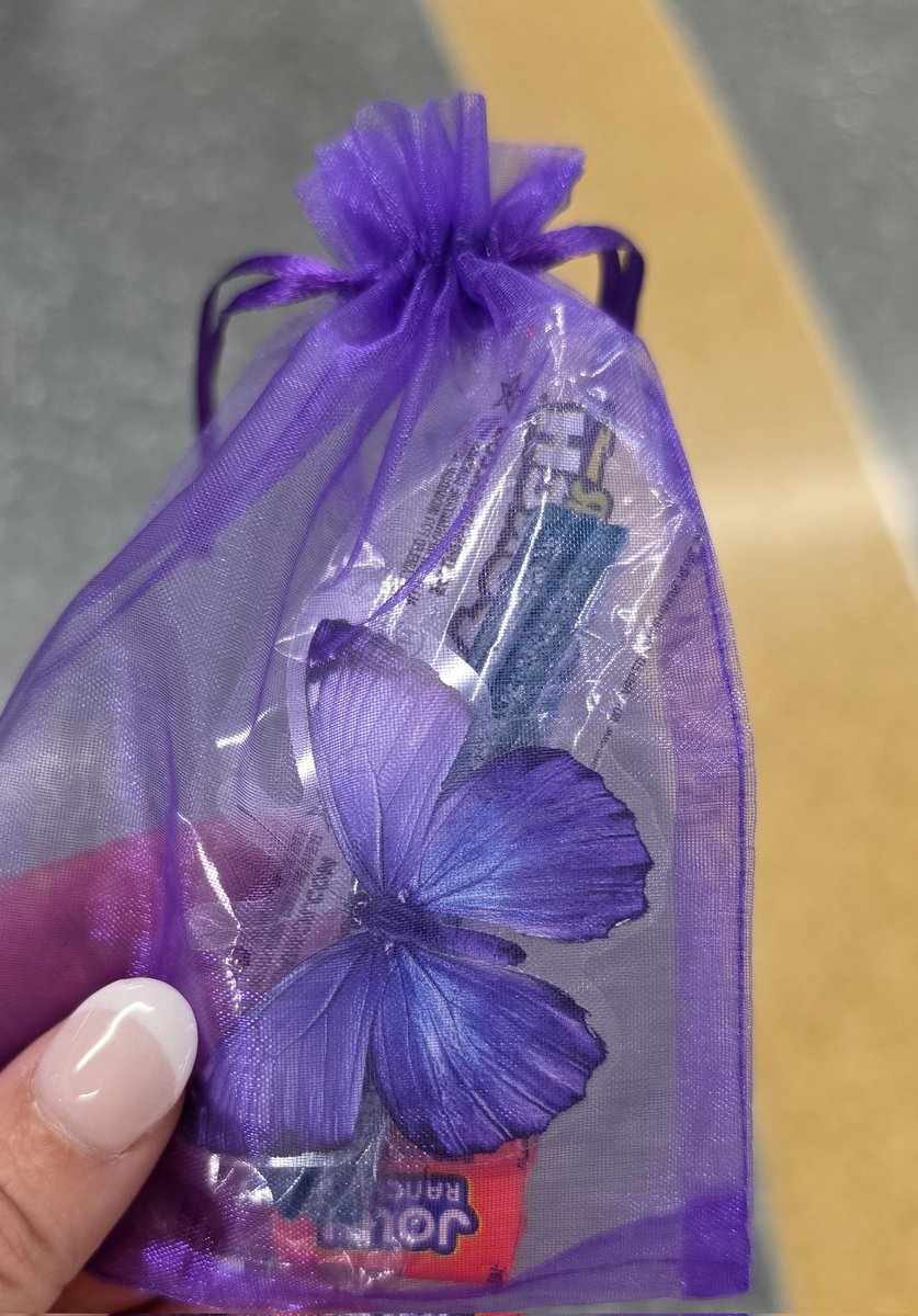 TAMPA ARMYS YALL ARE SO CUTE AND SWEET FOR THIS 😭😭💜💜