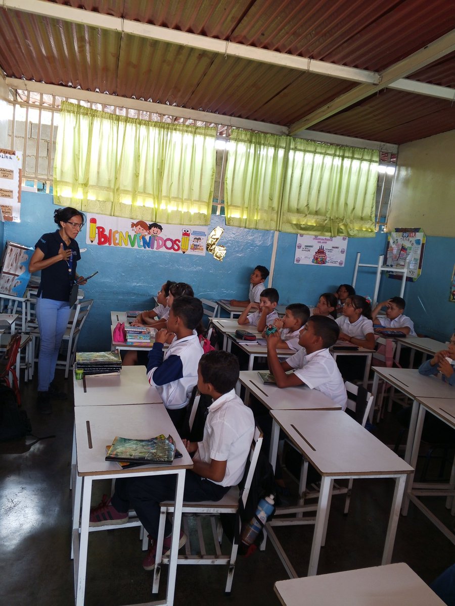 ¡Nuestros niños ahora son Guardianes de la Red! 🛡️💻 Hoy compartimos con los estudiantes de 4to, 5to y 6to grado del Colegio Rosalía Campins de Herrera una jornada llena de aprendizaje sobre ciberseguridad.
#Ciberseguridad #EducaciónDigital #Infocentro
#21Abr

<a href="/infocentro_vzla/">Infocentro Venezuela</a>