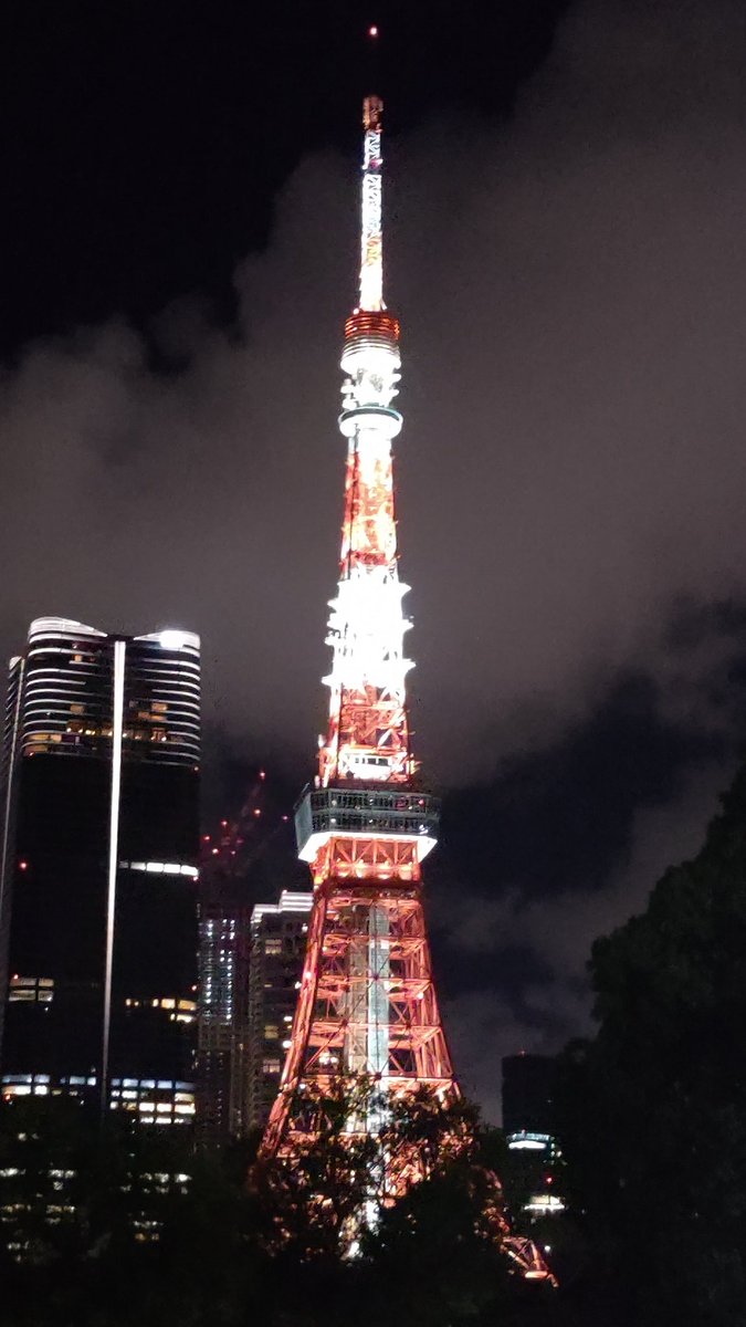 赤ではないですよね。

#FRIDAYBREAK