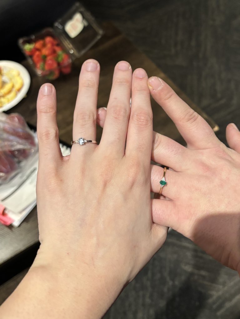 char 🏹 tweet media