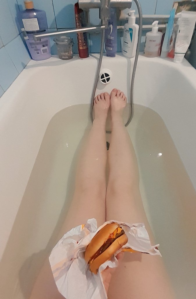 пані гортензія tweet media