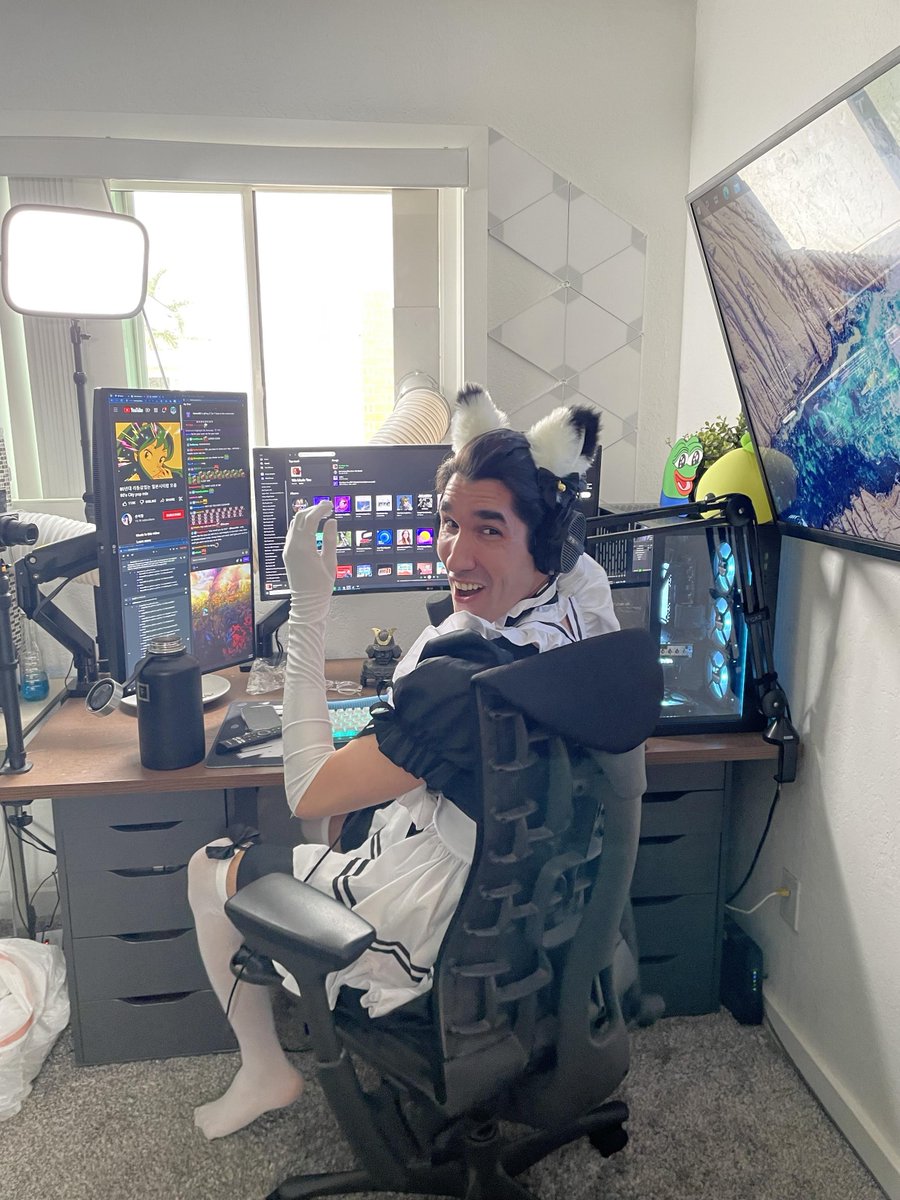 TheHoned's tweet photo. @Stoopzz_TV @FF_XIV_EN Always knew you were a FFXIV player https://t.co/SwehDSRtFd