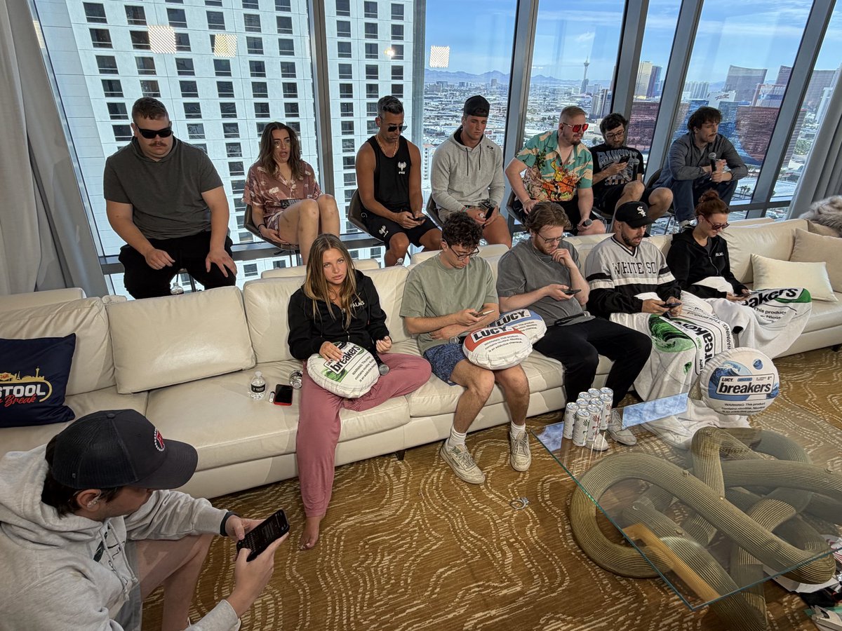 Barstool Spring Break tweet media