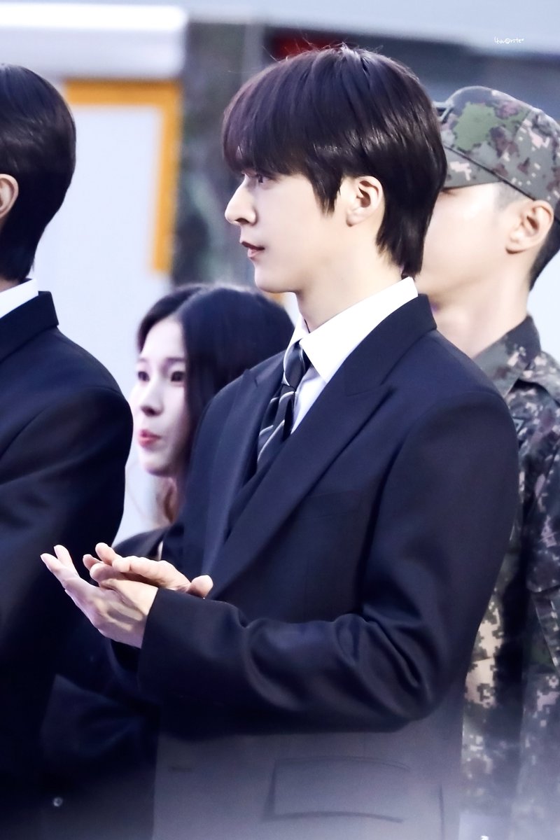 260424 정말 야르하시다⋆⑅˚₊

#하이라이트 #HIGHLIGHT #비스트 #BEAST 
#손동운 #SONDONGWOON