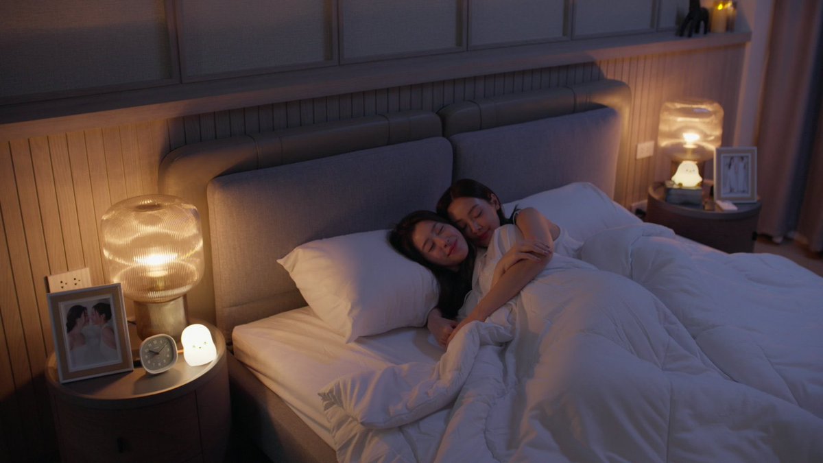 lezgirlstore's tweet image. Assisti ao primeiro episódio do GL #Fulfill e eu amei, pela primeira vez estamos tendo um casal que mostra o pós casamento delas e uma vida de casadas, espero que continue assim, as meninas #OomBam estão incríveis, amei a química delas, torcendo para que continue gostosinho de