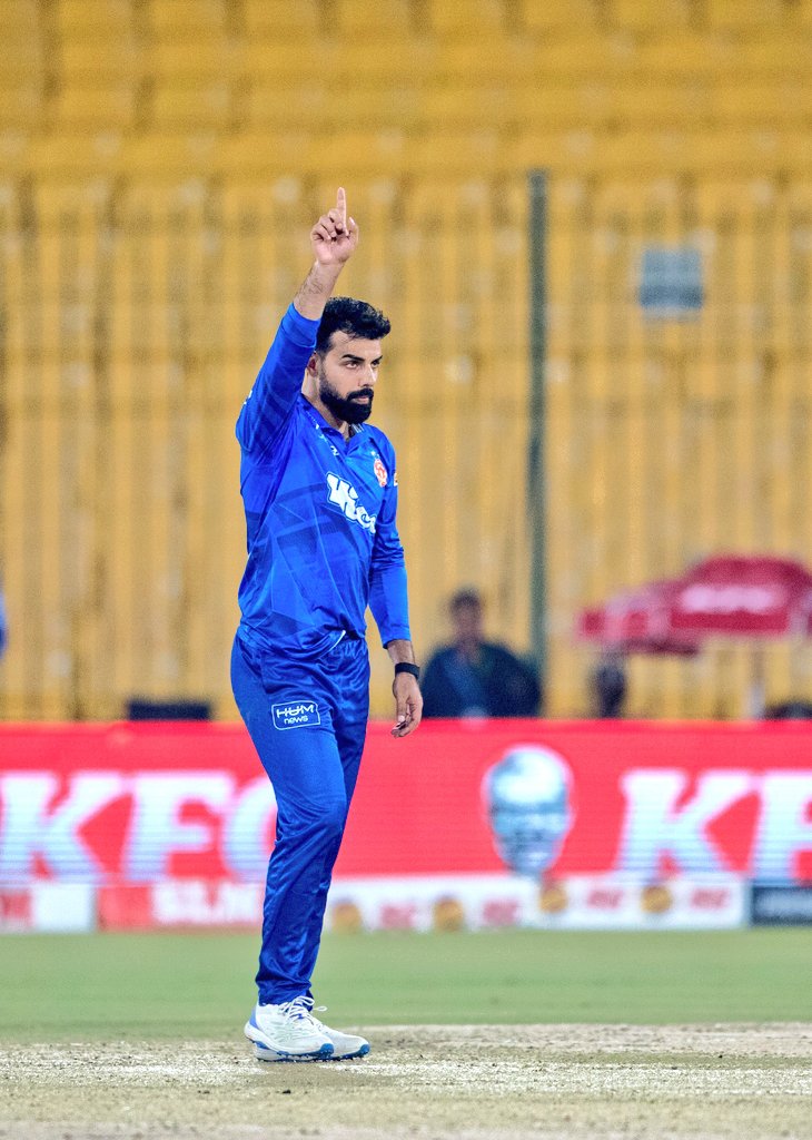 Shadab khan Leader of Islamabad United 🤩❤️❤️

Best Pakistani spin all-round in T20I Circket 

#PSL #Shadab