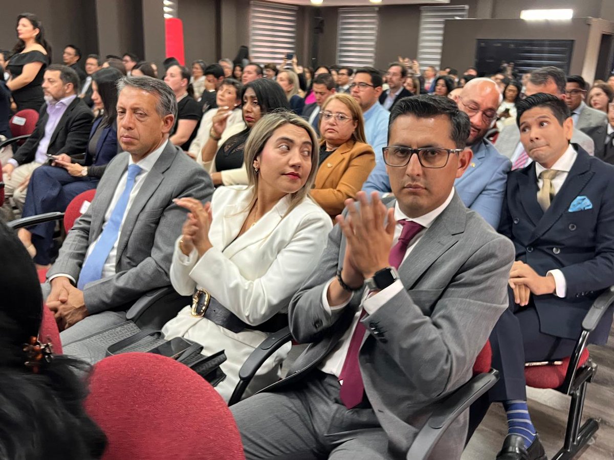 Defensoría Pública del Ecuador tweet media