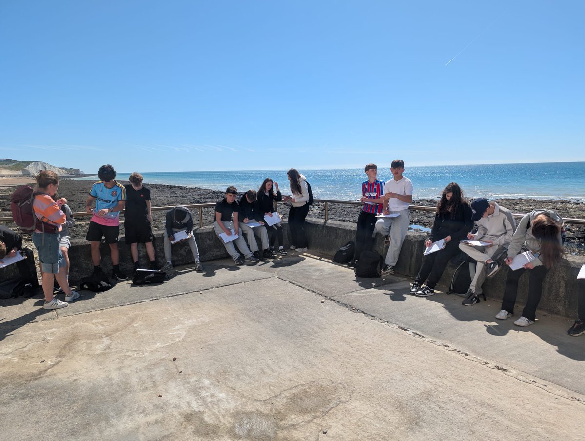 CDarwinSchool's tweet photo. What a glorious day for a geography field trip! Year 10 investigating the effectiveness of coastal management at Rottingdean. Preparing their enquiries ready for next year's exams. Field work and school trips are such an important element in developing student experiences. https://t.co/IoBab2kCLT